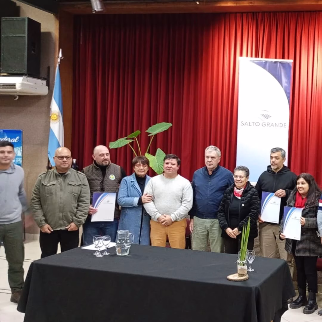 Entrega de equipamiento a instituciones con apoyo de Salto Grande