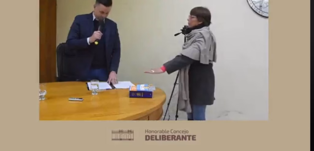 Juró la nueva concejal Alicia Agout en reemplazo de Yolanda Peña